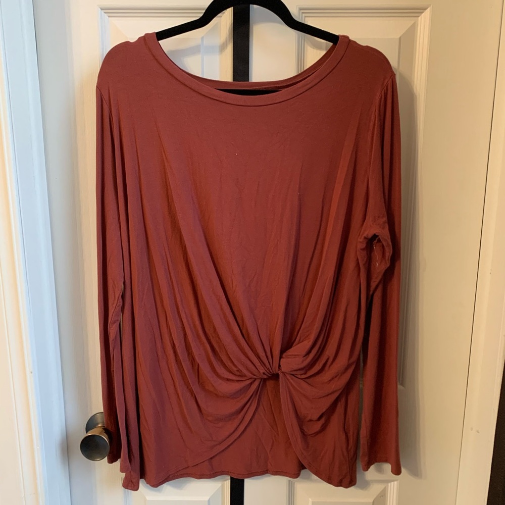 Jackson Rowe tie front long sleeve - size large. Rust